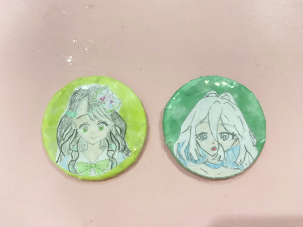 推しキャラクターの缶バッジ (30)