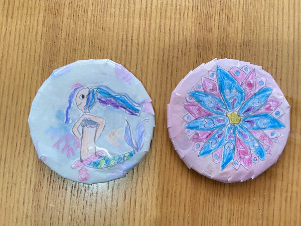 推しキャラクターの缶バッジ (9)